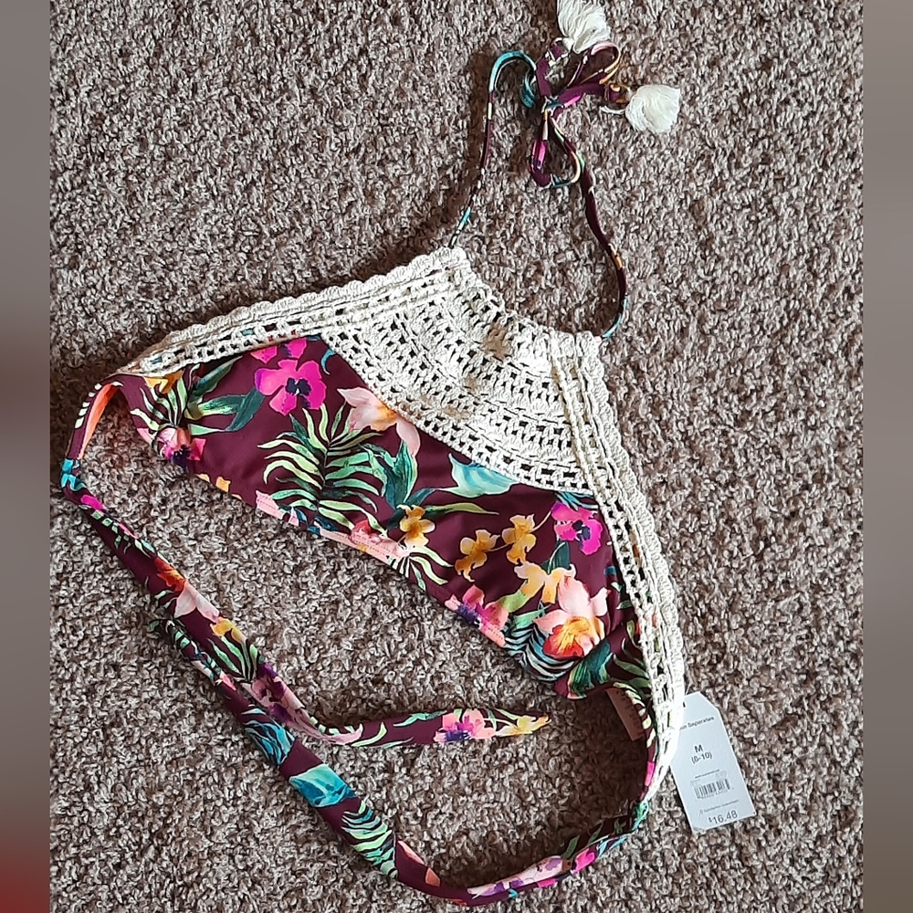 Time & Tru Bikini Top New With Tag